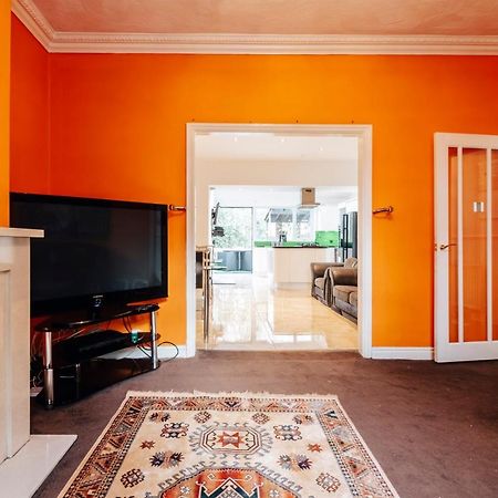 فيلا Luxury Unique Townhouse With Hottub & Pizza Oven بولتون المظهر الخارجي الصورة