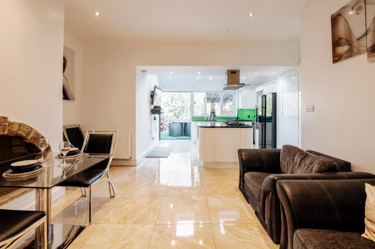 فيلا Luxury Unique Townhouse With Hottub & Pizza Oven بولتون المظهر الخارجي الصورة